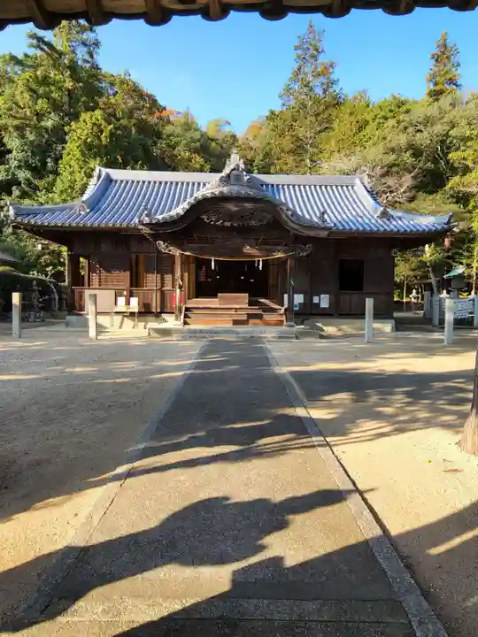 由加神社(和気由加神社)の本殿・本堂