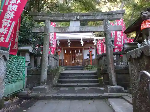 佐助稲荷神社の鳥居