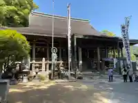 青岸渡寺の本殿・本堂