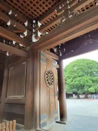 明治神宮の山門・神門