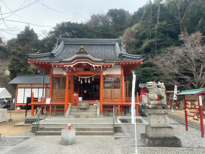 塩屋神社の{uncategorized: "未分類", other: "その他", undefined: "問題あり", building: "その他建物", grave: "お墓", sacred_gate: "鳥居", guardian: "狛犬", statue: "像", buddha: "仏像", history: "歴史", nature: "自然", garden: "庭園", animal: "動物", pagoda: "塔", temizu: "手水舎", mountain_gate: "山門・神門", sanctuary: "本殿・本堂", subordinate: "末社・摂社", art: "芸術", scenery: "景色", jizo: "地蔵", ema: "絵馬", goshuin: "御朱印", omikuji: "おみくじ", items: "授与品その他", amulet: "お守り", goshuincho: "御朱印帳", eats: "食事", festival: "お祭り", votive_dance: "神楽", shichigosan: "七五三参", wedding: "結婚式", experience: "体験その他", initially: "初詣", around: "周辺", anti_infection: "感染症対策"}