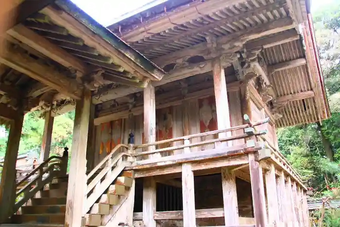 富田八幡宮の本殿