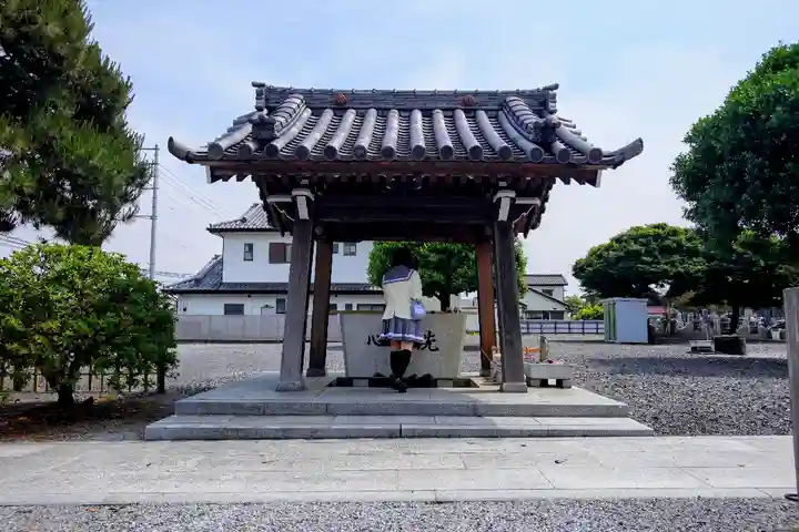 西蓮寺の手水舎