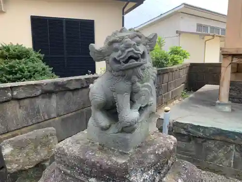 諏訪神社の狛犬