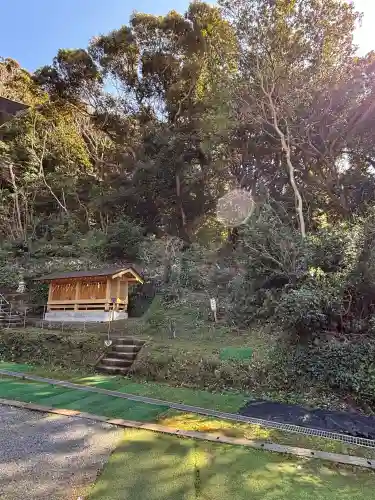 洲崎神社の{uncategorized: "未分類", other: "その他", undefined: "問題あり", building: "その他建物", grave: "お墓", sacred_gate: "鳥居", guardian: "狛犬", statue: "像", buddha: "仏像", history: "歴史", nature: "自然", garden: "庭園", animal: "動物", pagoda: "塔", temizu: "手水舎", mountain_gate: "山門・神門", sanctuary: "本殿・本堂", subordinate: "末社・摂社", art: "芸術", scenery: "景色", jizo: "地蔵", ema: "絵馬", goshuin: "御朱印", omikuji: "おみくじ", items: "授与品その他", amulet: "お守り", goshuincho: "御朱印帳", eats: "食事", festival: "お祭り", votive_dance: "神楽", shichigosan: "七五三参", wedding: "結婚式", experience: "体験その他", initially: "初詣", around: "周辺", anti_infection: "感染症対策"}