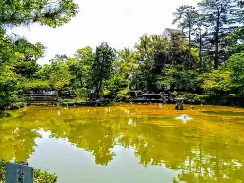 豊國神社の庭園