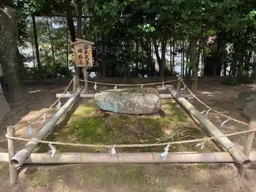 常陸國總社宮の{uncategorized: "未分類", other: "その他", undefined: "問題あり", building: "その他建物", grave: "お墓", sacred_gate: "鳥居", guardian: "狛犬", statue: "像", buddha: "仏像", history: "歴史", nature: "自然", garden: "庭園", animal: "動物", pagoda: "塔", temizu: "手水舎", mountain_gate: "山門・神門", sanctuary: "本殿・本堂", subordinate: "末社・摂社", art: "芸術", scenery: "景色", jizo: "地蔵", ema: "絵馬", goshuin: "御朱印", omikuji: "おみくじ", items: "授与品その他", amulet: "お守り", goshuincho: "御朱印帳", eats: "食事", festival: "お祭り", votive_dance: "神楽", shichigosan: "七五三参", wedding: "結婚式", experience: "体験その他", initially: "初詣", around: "周辺", anti_infection: "感染症対策"}