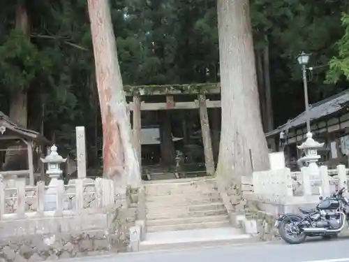 室生龍穴神社(奈良県)