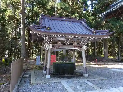 身延山奥之院思親閣の手水舎