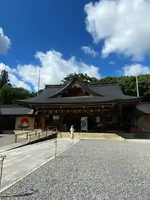 砥鹿神社（里宮）の{uncategorized: "未分類", other: "その他", undefined: "問題あり", building: "その他建物", grave: "お墓", sacred_gate: "鳥居", guardian: "狛犬", statue: "像", buddha: "仏像", history: "歴史", nature: "自然", garden: "庭園", animal: "動物", pagoda: "塔", temizu: "手水舎", mountain_gate: "山門・神門", sanctuary: "本殿・本堂", subordinate: "末社・摂社", art: "芸術", scenery: "景色", jizo: "地蔵", ema: "絵馬", goshuin: "御朱印", omikuji: "おみくじ", items: "授与品その他", amulet: "お守り", goshuincho: "御朱印帳", eats: "食事", festival: "お祭り", votive_dance: "神楽", shichigosan: "七五三参", wedding: "結婚式", experience: "体験その他", initially: "初詣", around: "周辺", anti_infection: "感染症対策"}