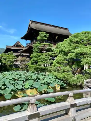 善光寺大勧進の庭園