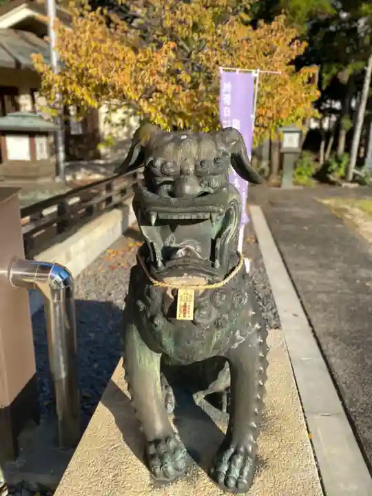 三重縣護國神社の狛犬