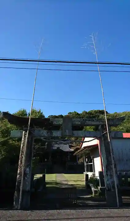 郡浦神社の鳥居