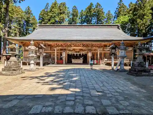 櫛引八幡宮の本殿