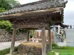 埼玉厄除け開運大師・龍泉寺（切り絵御朱印発祥の寺）の手水