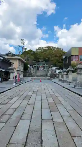 防府天満宮の{uncategorized: "未分類", other: "その他", undefined: "問題あり", building: "その他建物", grave: "お墓", sacred_gate: "鳥居", guardian: "狛犬", statue: "像", buddha: "仏像", history: "歴史", nature: "自然", garden: "庭園", animal: "動物", pagoda: "塔", temizu: "手水舎", mountain_gate: "山門・神門", sanctuary: "本殿・本堂", subordinate: "末社・摂社", art: "芸術", scenery: "景色", jizo: "地蔵", ema: "絵馬", goshuin: "御朱印", omikuji: "おみくじ", items: "授与品その他", amulet: "お守り", goshuincho: "御朱印帳", eats: "食事", festival: "お祭り", votive_dance: "神楽", shichigosan: "七五三参", wedding: "結婚式", experience: "体験その他", initially: "初詣", around: "周辺", anti_infection: "感染症対策"}