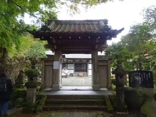 長安寺の山門