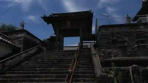 龍泉寺の山門