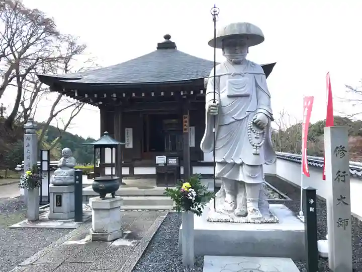 岡寺(龍蓋寺)の像