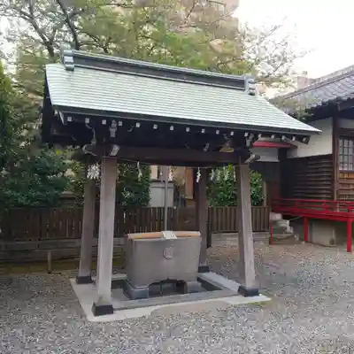 羽衣町厳島神社（関内厳島神社・横浜弁天）の手水舎
