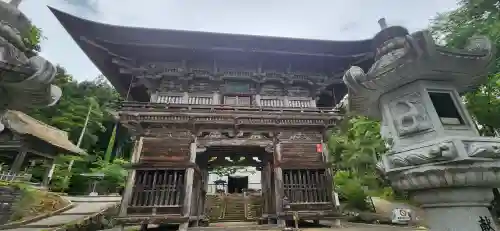 慈恩寺の山門