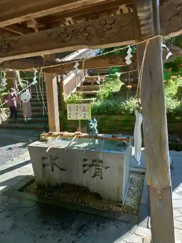 事任八幡宮の手水