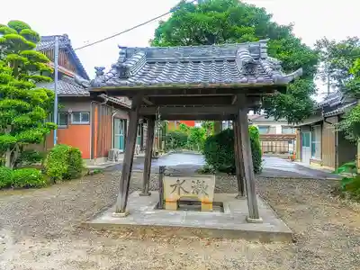 西雲寺の手水舎