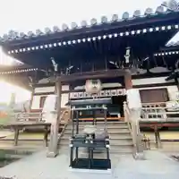 帯解寺の本殿・本堂