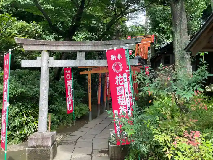 花園稲荷神社の鳥居