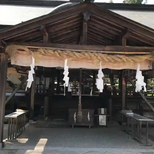 大和神社の本殿