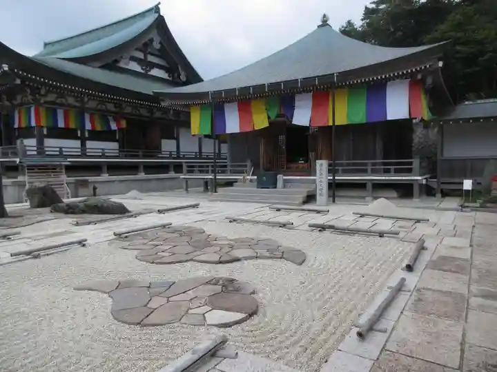 忉利天上寺の庭園