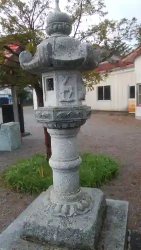 枝幸厳島神社の塔