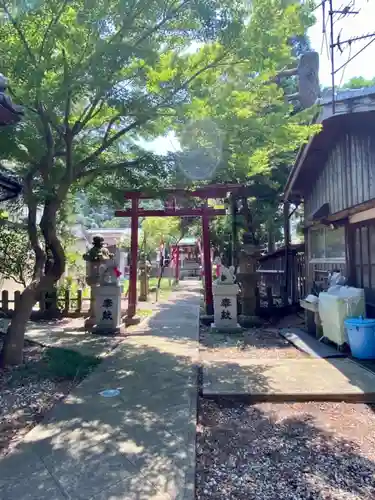 七面稲荷神社の鳥居