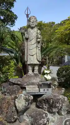 大楽寺の像