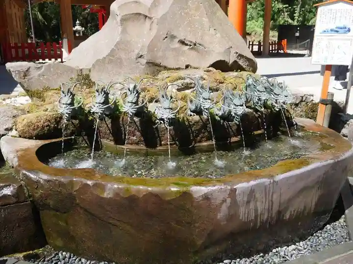 箱根神社の手水舎