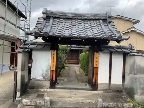 西圓寺の山門・神門