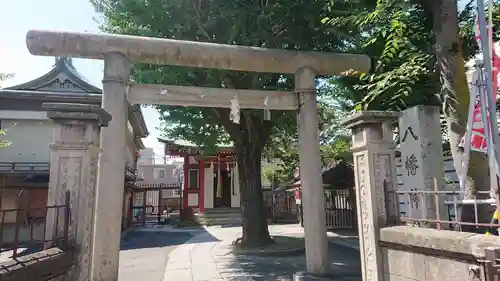 白幡八幡神社の鳥居