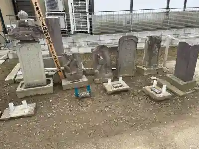 玉蔵院の{uncategorized: "未分類", other: "その他", undefined: "問題あり", building: "その他建物", grave: "お墓", sacred_gate: "鳥居", guardian: "狛犬", statue: "像", buddha: "仏像", history: "歴史", nature: "自然", garden: "庭園", animal: "動物", pagoda: "塔", temizu: "手水舎", mountain_gate: "山門・神門", sanctuary: "本殿・本堂", subordinate: "末社・摂社", art: "芸術", scenery: "景色", jizo: "地蔵", ema: "絵馬", goshuin: "御朱印", omikuji: "おみくじ", items: "授与品その他", amulet: "お守り", goshuincho: "御朱印帳", eats: "食事", festival: "お祭り", votive_dance: "神楽", shichigosan: "七五三参", wedding: "結婚式", experience: "体験その他", initially: "初詣", around: "周辺", anti_infection: "感染症対策"}