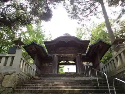 服部神社の山門・神門