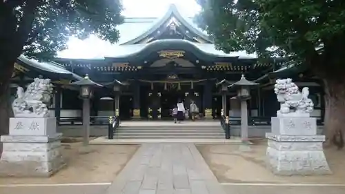 穴八幡宮の本殿・本堂