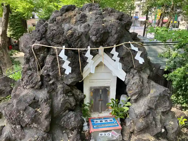 鳩森八幡神社の末社・摂社