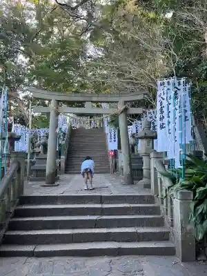 八百富神社の{uncategorized: "未分類", other: "その他", undefined: "問題あり", building: "その他建物", grave: "お墓", sacred_gate: "鳥居", guardian: "狛犬", statue: "像", buddha: "仏像", history: "歴史", nature: "自然", garden: "庭園", animal: "動物", pagoda: "塔", temizu: "手水舎", mountain_gate: "山門・神門", sanctuary: "本殿・本堂", subordinate: "末社・摂社", art: "芸術", scenery: "景色", jizo: "地蔵", ema: "絵馬", goshuin: "御朱印", omikuji: "おみくじ", items: "授与品その他", amulet: "お守り", goshuincho: "御朱印帳", eats: "食事", festival: "お祭り", votive_dance: "神楽", shichigosan: "七五三参", wedding: "結婚式", experience: "体験その他", initially: "初詣", around: "周辺", anti_infection: "感染症対策"}