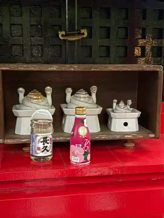 玉嶋辨財天の{uncategorized: "未分類", other: "その他", undefined: "問題あり", building: "その他建物", grave: "お墓", sacred_gate: "鳥居", guardian: "狛犬", statue: "像", buddha: "仏像", history: "歴史", nature: "自然", garden: "庭園", animal: "動物", pagoda: "塔", temizu: "手水舎", mountain_gate: "山門・神門", sanctuary: "本殿・本堂", subordinate: "末社・摂社", art: "芸術", scenery: "景色", jizo: "地蔵", ema: "絵馬", goshuin: "御朱印", omikuji: "おみくじ", items: "授与品その他", amulet: "お守り", goshuincho: "御朱印帳", eats: "食事", festival: "お祭り", votive_dance: "神楽", shichigosan: "七五三参", wedding: "結婚式", experience: "体験その他", initially: "初詣", around: "周辺", anti_infection: "感染症対策"}
