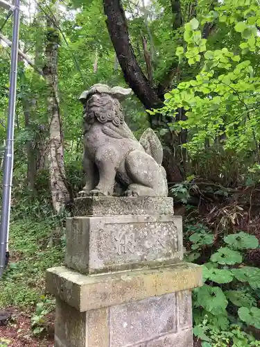 定山渓神社の狛犬