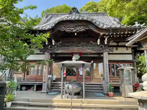 真福寺の本殿・本堂