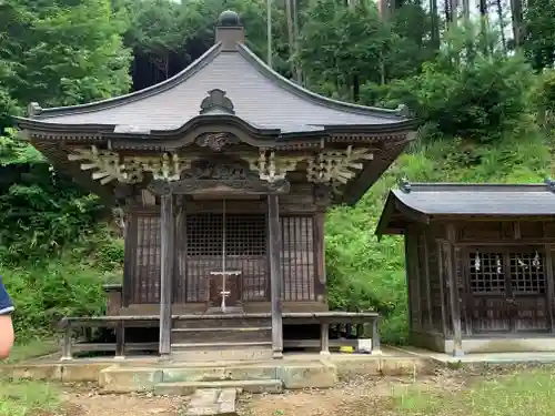 八百比丘尼堂のその他建物