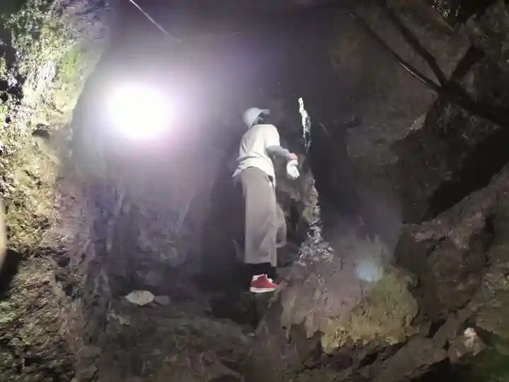 無戸室浅間神社(船津胎内神社)(山梨県)