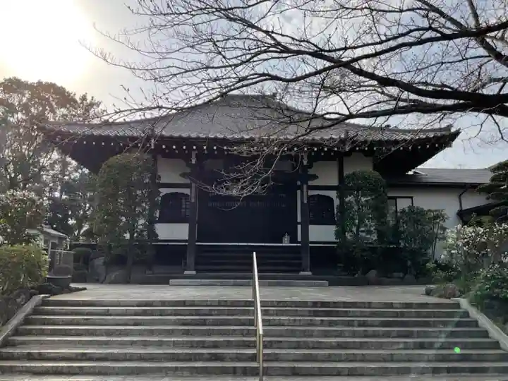 泉秋寺の本殿・本堂