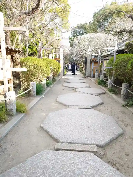 宝戒寺の{uncategorized: "未分類", other: "その他", undefined: "問題あり", building: "その他建物", grave: "お墓", sacred_gate: "鳥居", guardian: "狛犬", statue: "像", buddha: "仏像", history: "歴史", nature: "自然", garden: "庭園", animal: "動物", pagoda: "塔", temizu: "手水舎", mountain_gate: "山門・神門", sanctuary: "本殿・本堂", subordinate: "末社・摂社", art: "芸術", scenery: "景色", jizo: "地蔵", ema: "絵馬", goshuin: "御朱印", omikuji: "おみくじ", items: "授与品その他", amulet: "お守り", goshuincho: "御朱印帳", eats: "食事", festival: "お祭り", votive_dance: "神楽", shichigosan: "七五三参", wedding: "結婚式", experience: "体験その他", initially: "初詣", around: "周辺", anti_infection: "感染症対策"}