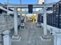 竹駒稲荷神社の{uncategorized: "未分類", other: "その他", undefined: "問題あり", building: "その他建物", grave: "お墓", sacred_gate: "鳥居", guardian: "狛犬", statue: "像", buddha: "仏像", history: "歴史", nature: "自然", garden: "庭園", animal: "動物", pagoda: "塔", temizu: "手水舎", mountain_gate: "山門・神門", sanctuary: "本殿・本堂", subordinate: "末社・摂社", art: "芸術", scenery: "景色", jizo: "地蔵", ema: "絵馬", goshuin: "御朱印", omikuji: "おみくじ", items: "授与品その他", amulet: "お守り", goshuincho: "御朱印帳", eats: "食事", festival: "お祭り", votive_dance: "神楽", shichigosan: "七五三参", wedding: "結婚式", experience: "体験その他", initially: "初詣", around: "周辺", anti_infection: "感染症対策"}